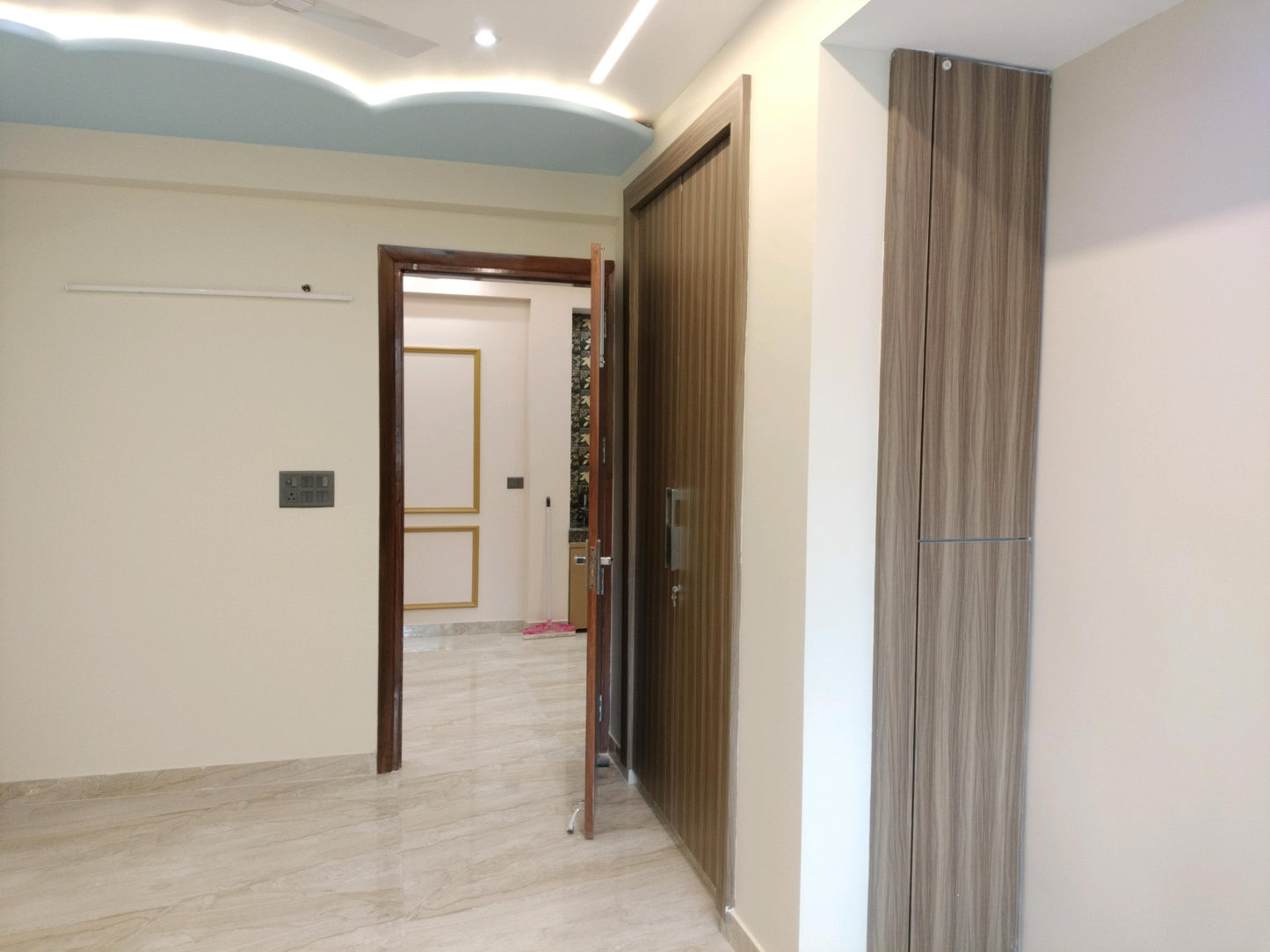 Luxury 3BHK Apartment in Prime Location
